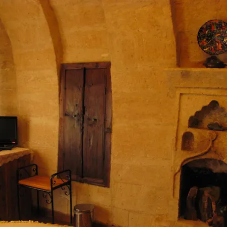 Serenity Cave 3*